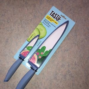 NWT TASTY brand Two piece knife set.